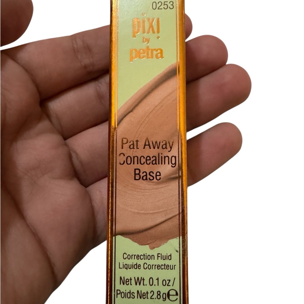 Pixi Pat Away Concealing Base